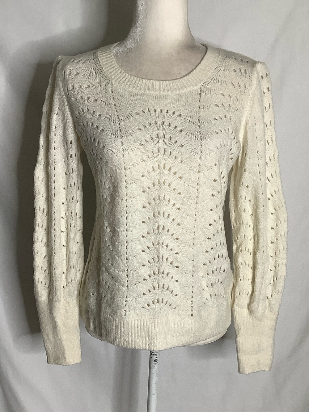 GAP Cream Openwork Pointelle Knit Crewneck Sweater Size M